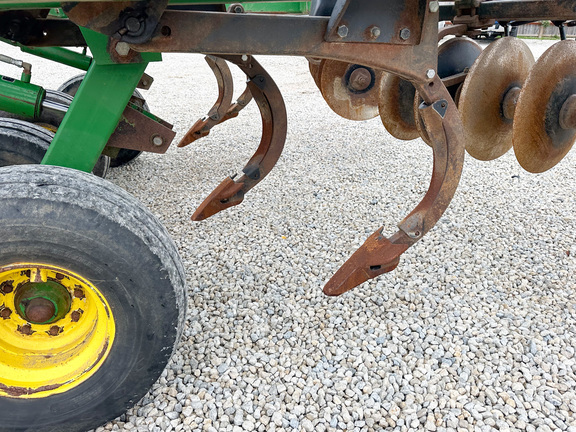 2009 John-Deere 512