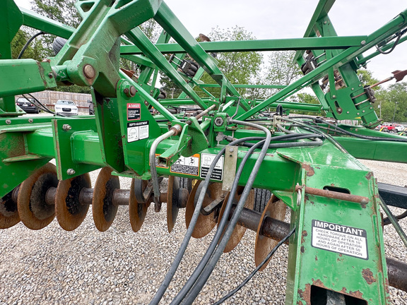 2009 John-Deere 512