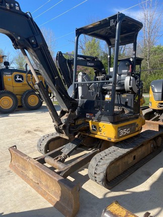 Photo of a 2020 John Deere 35G