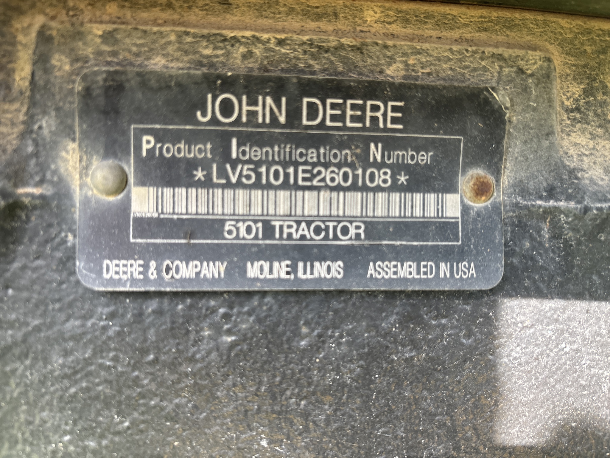Used 2010 John Deere 5101E Utility Tractors at Koenig Equipment in Franklin, IN - PhotoXL3