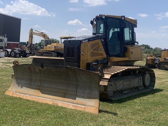 Photo of a 2020 John Deere 750L