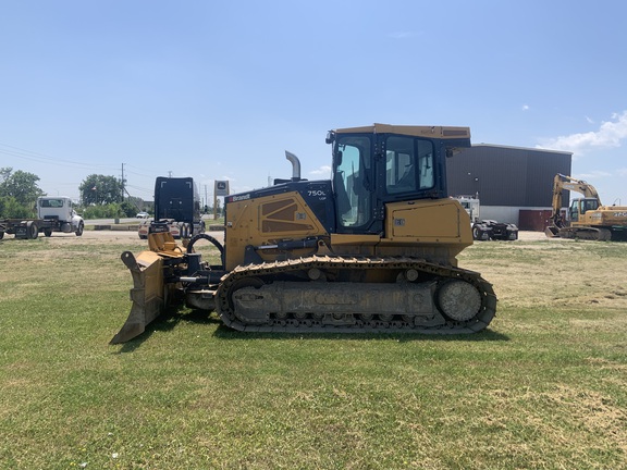 2020 John Deere 750L