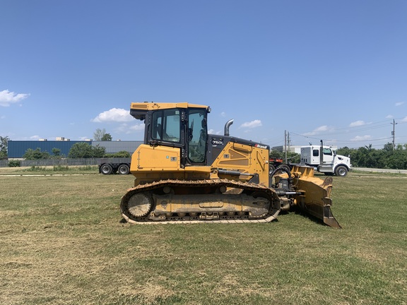 2020 John Deere 750L