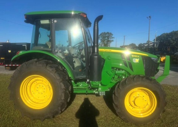 2025 John Deere 5090E