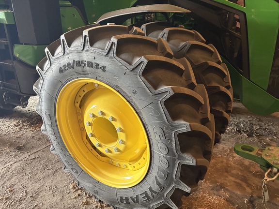 2023 John Deere 8R 250 - Photo9