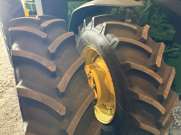 2023 John Deere 8R 250 - Photo10
