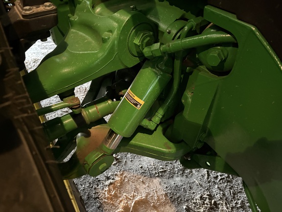 2023 John Deere 8R 250 - Photo12