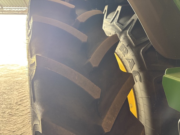 2023 John Deere 8R 250 - Photo8