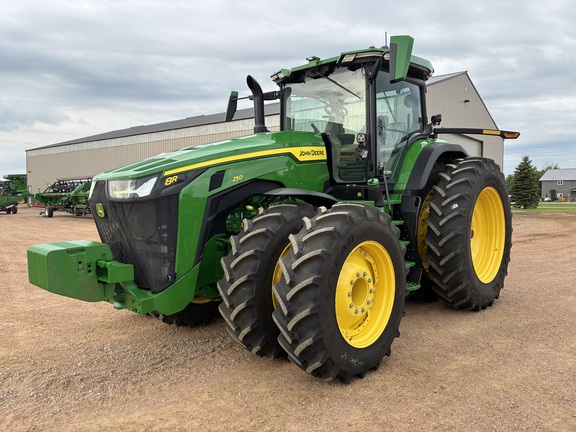  John Deere 8R 250
