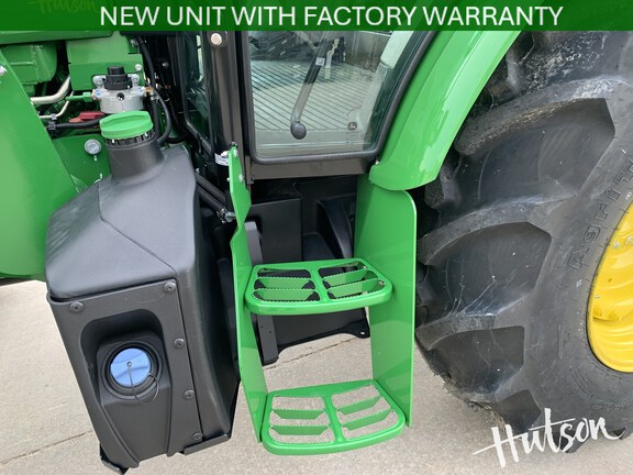 Photo of 2025 John Deere 5090E