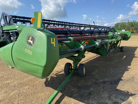 Photo of 2013 John Deere 635D
