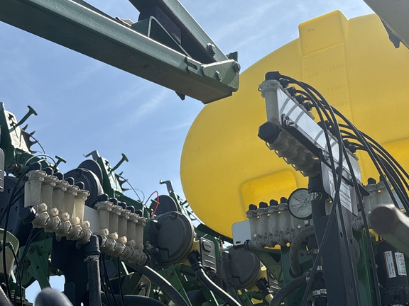 Used 2003 John Deere 1790 Planters: Drawn at Koenig Equipment in Greenville, OH - Photo13