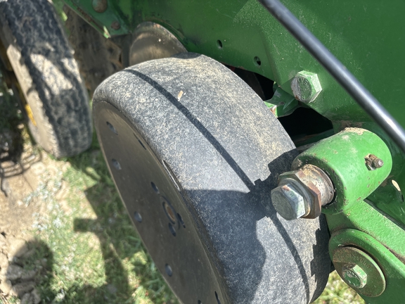 Used 2003 John Deere 1790 Planters: Drawn at Koenig Equipment in Greenville, OH - Photo19