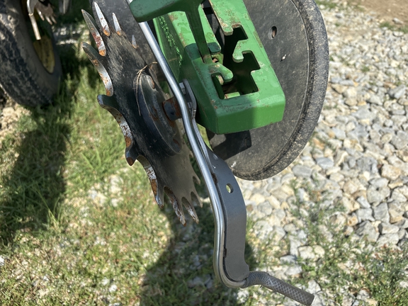 Used 2003 John Deere 1790 Planters: Drawn at Koenig Equipment in Greenville, OH - Photo21