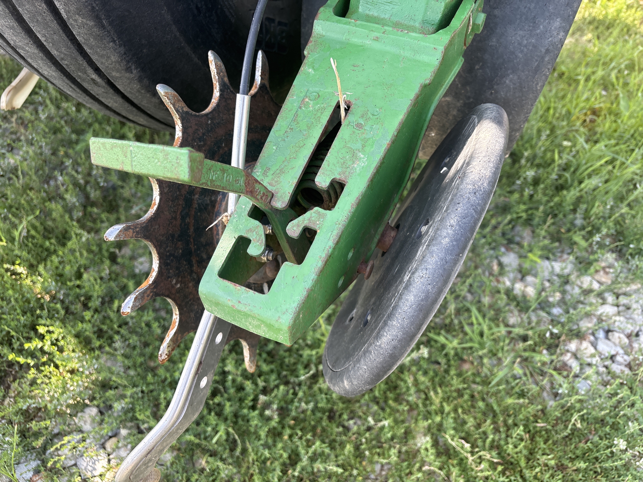 Used 2003 John Deere 1790 Planters: Drawn at Koenig Equipment in Greenville, OH - PhotoXL28