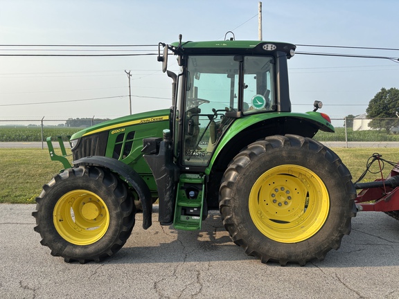 John Deere 6120M