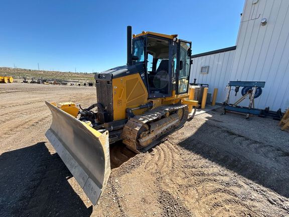 Photo of a 2023 John Deere 450P