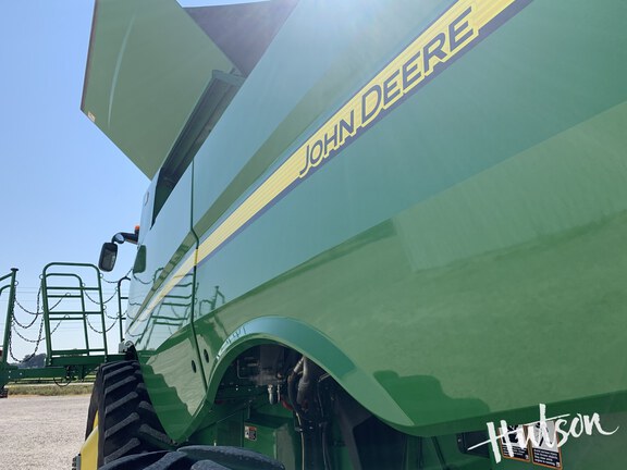 Photo of 2019 John Deere S780