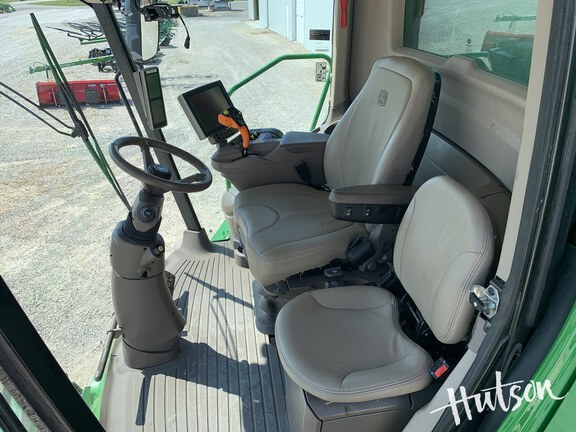 Photo of 2019 John Deere S780