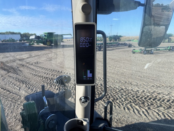 2025 John Deere 6R 155 - Photo33