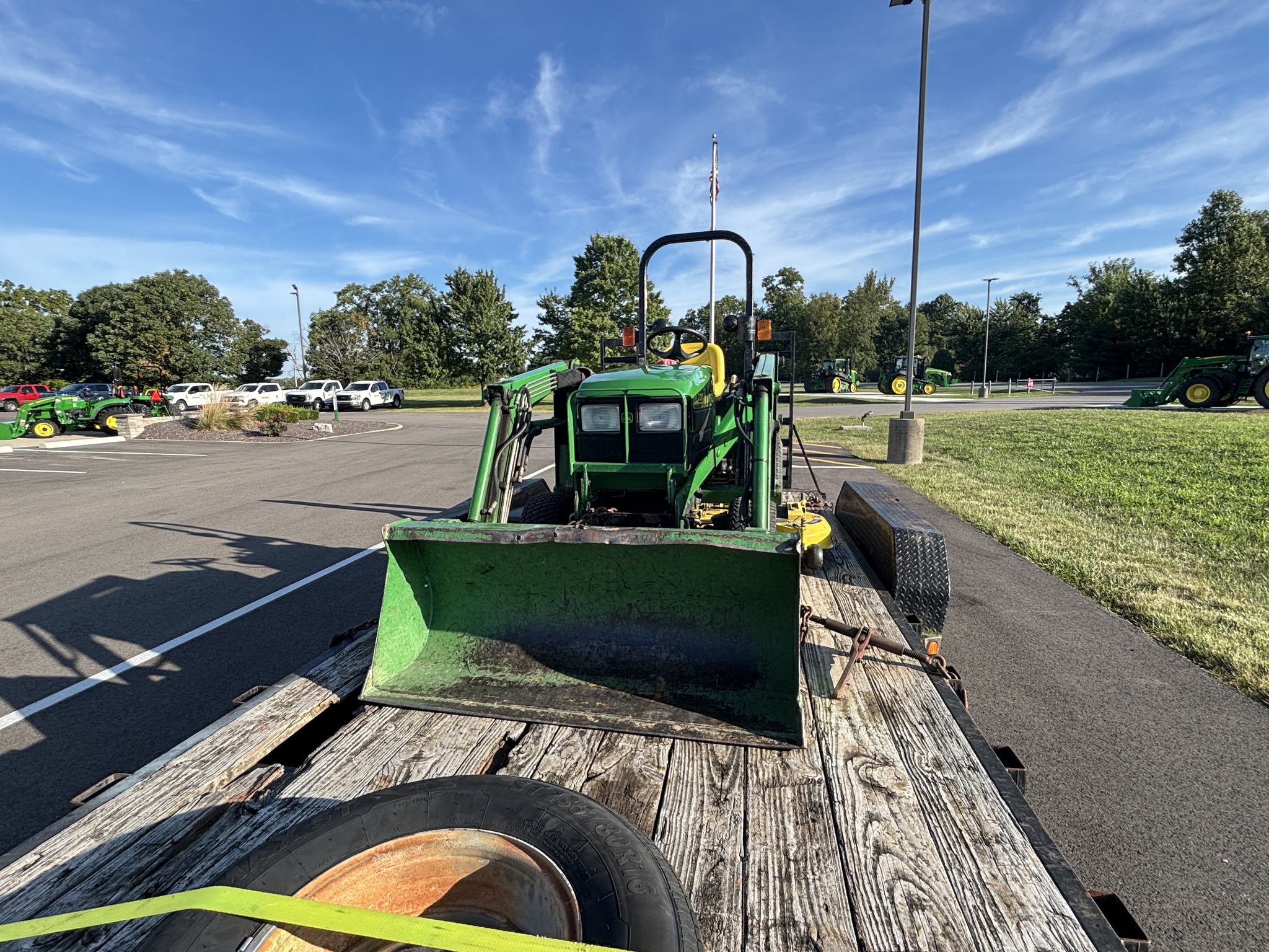Used 2004 John Deere 2210 Compact Utility Tractors at Koenig Equipment in Knightstown, IN - PhotoXL1