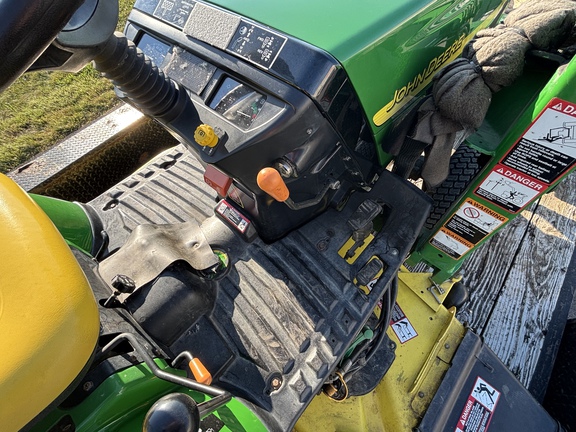 Used 2004 John Deere 2210 Compact Utility Tractors at Koenig Equipment in Knightstown, IN - Photo7