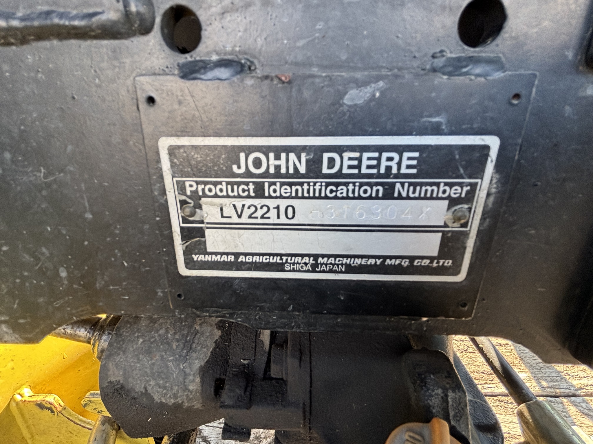 Used 2004 John Deere 2210 Compact Utility Tractors at Koenig Equipment in Knightstown, IN - PhotoXL10