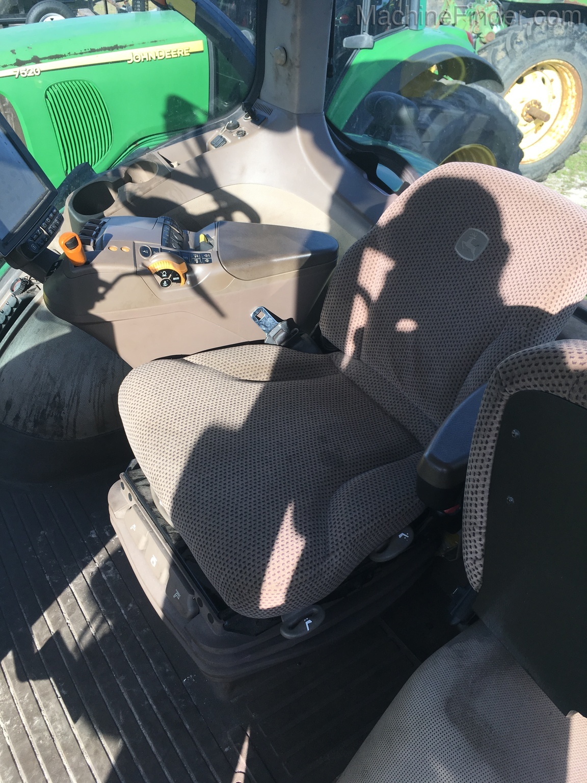2014 John Deere 7230R Image 6