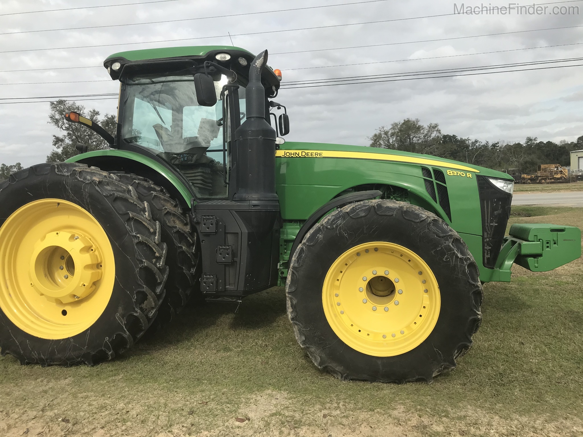 2017 John Deere 8370R Image 2