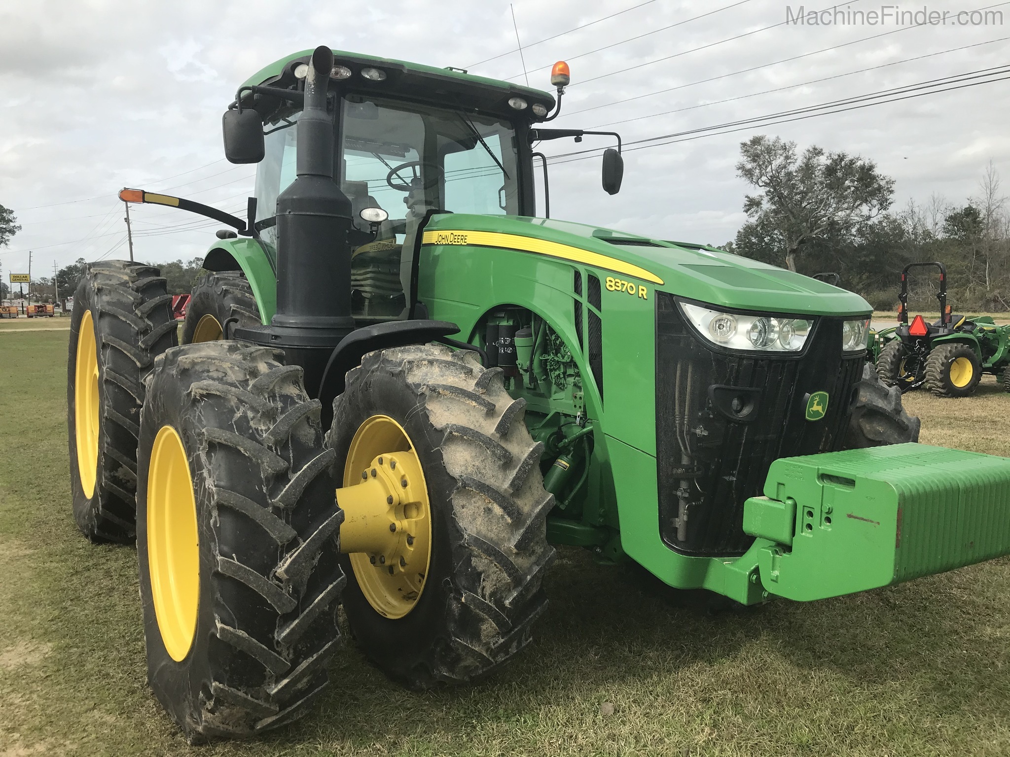 2017 John Deere 8370R Image 1