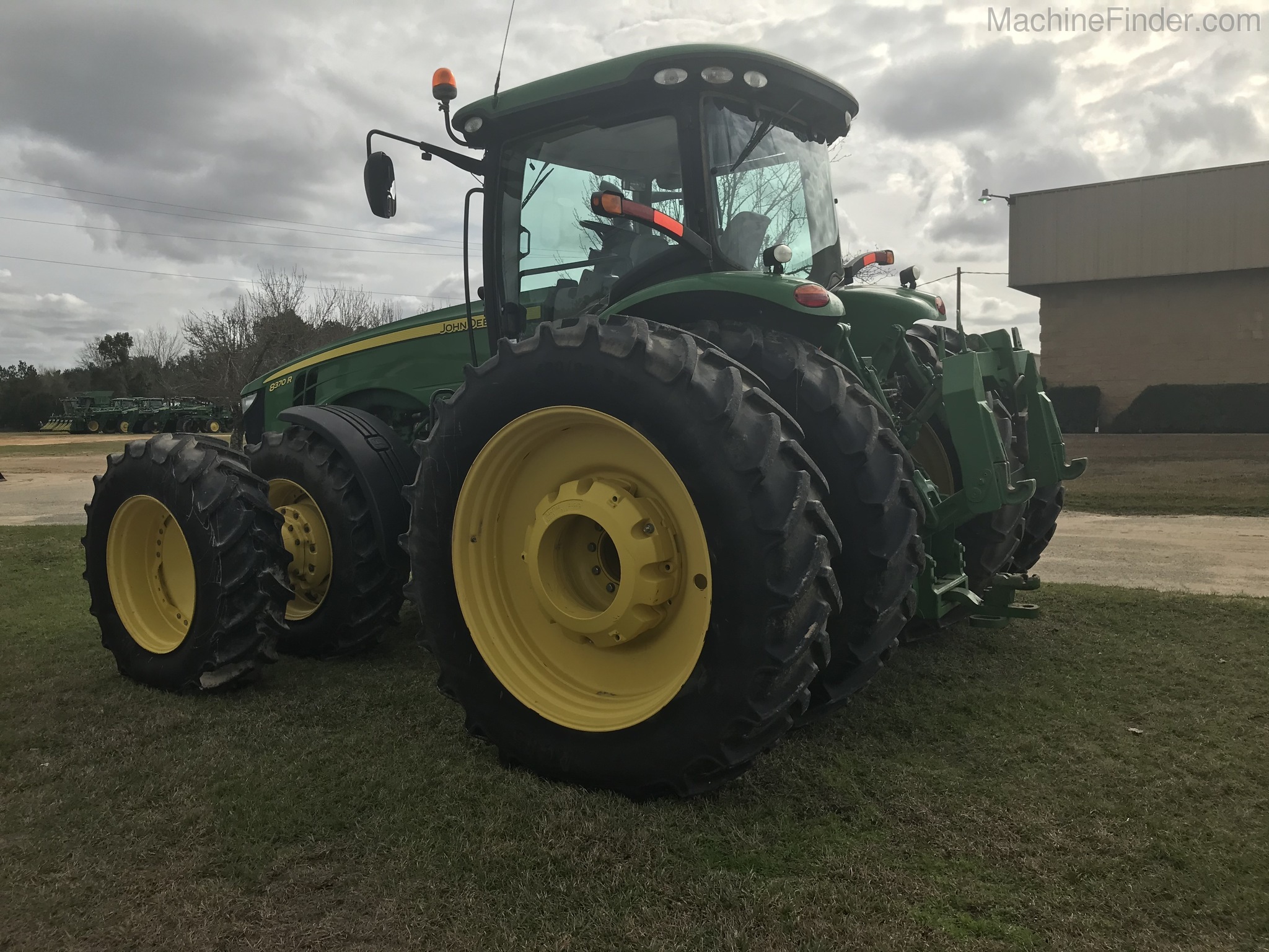2017 John Deere 8370R Image 6