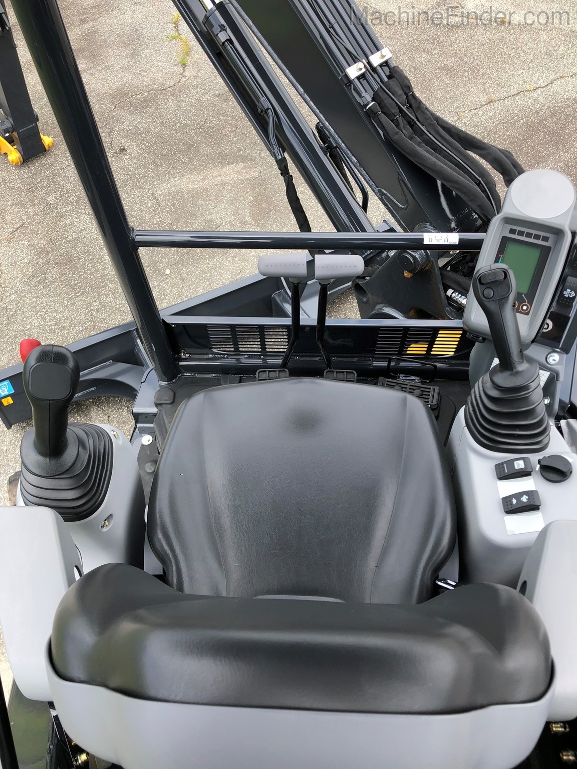 2020 John Deere 50G Image 4