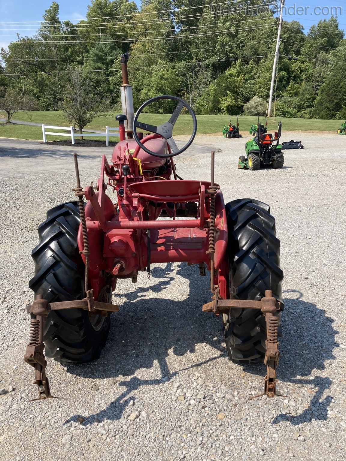 International Harvester 140 Image 6