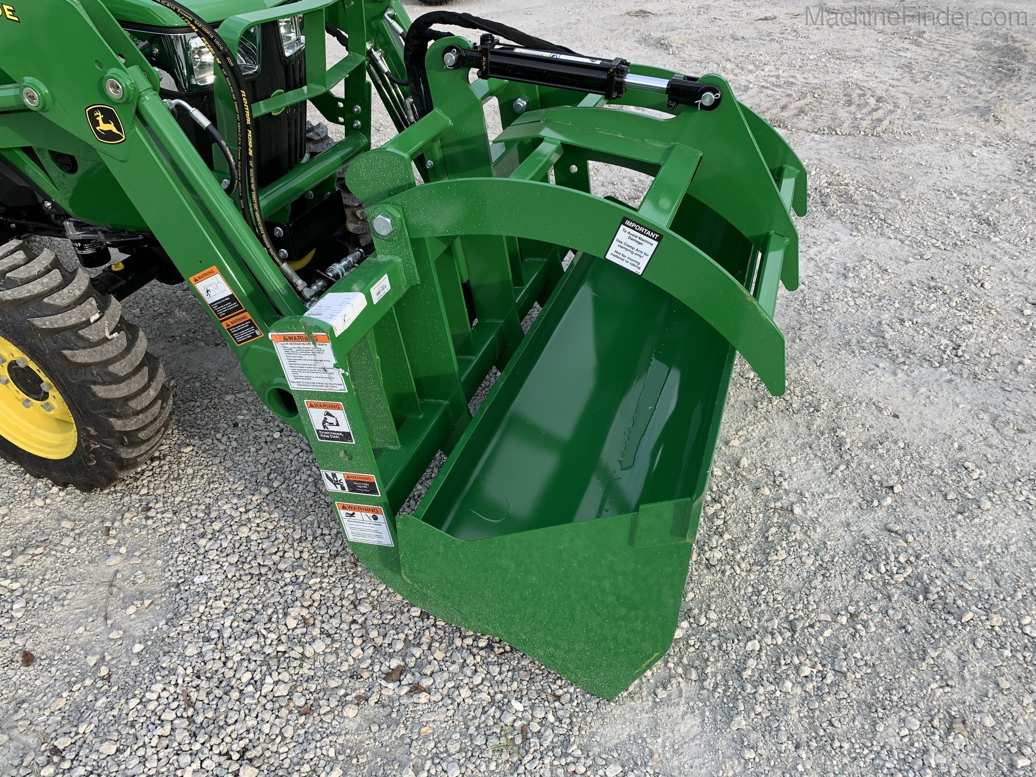 2020 John Deere 3032E Image 3