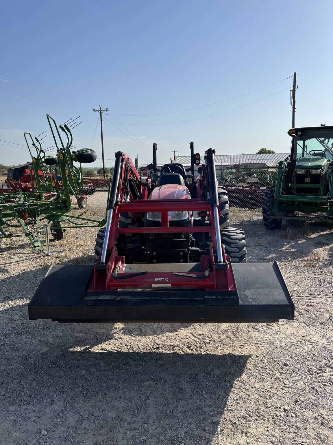 2015 Mahindra 3540 Image 2
