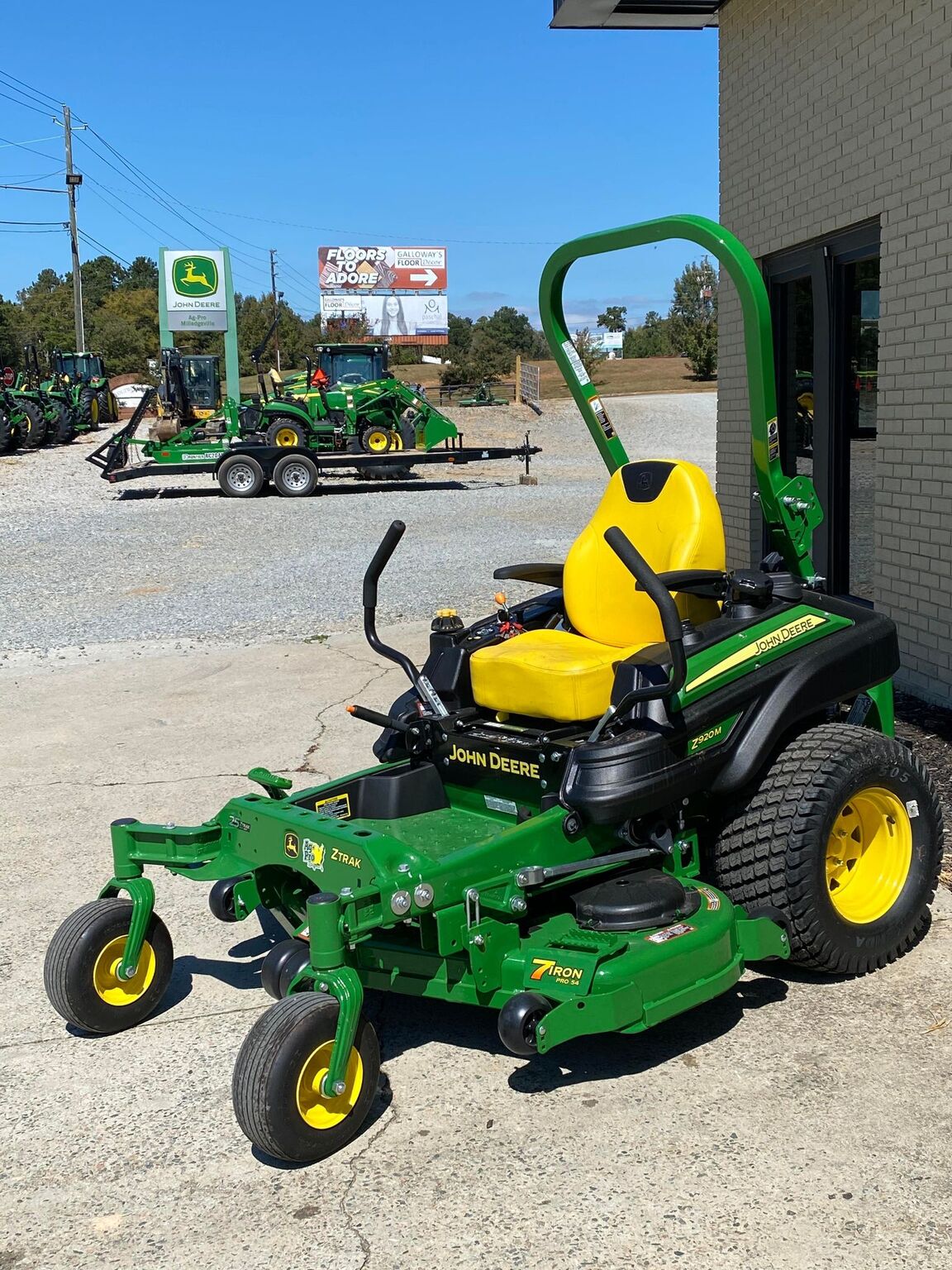 2022 John Deere Z920M Image 2