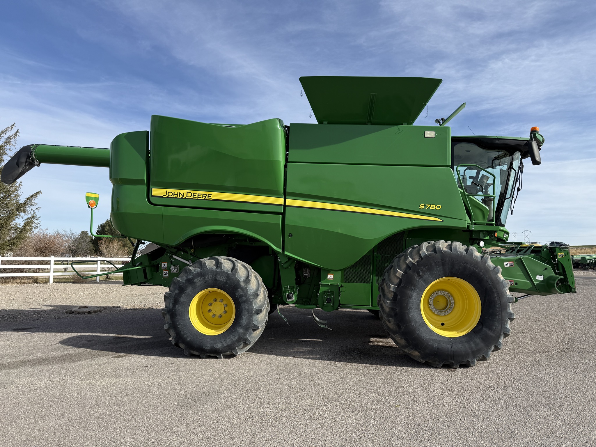 2019 John Deere S780 Image 6