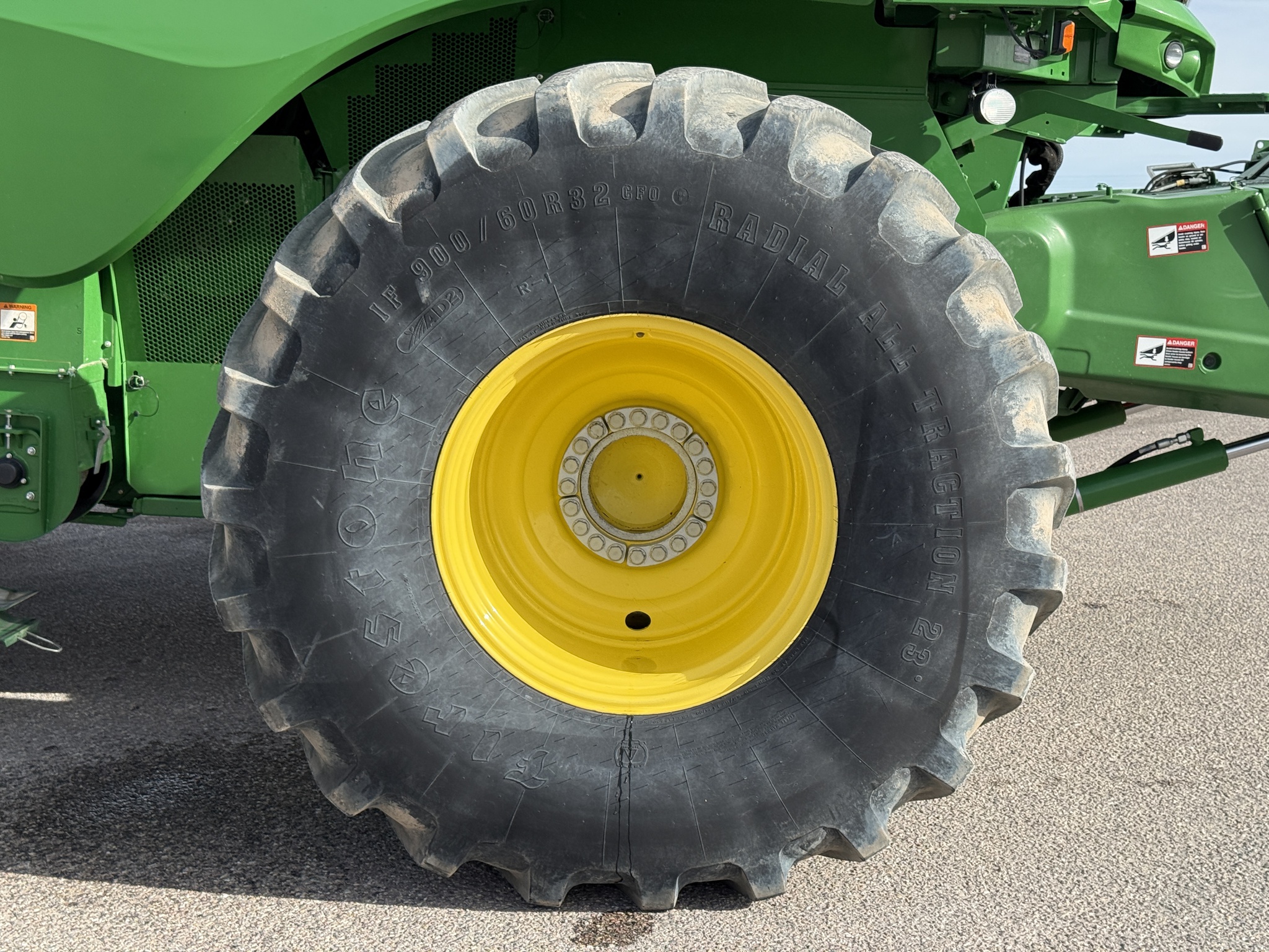 2019 John Deere S780 Image 28