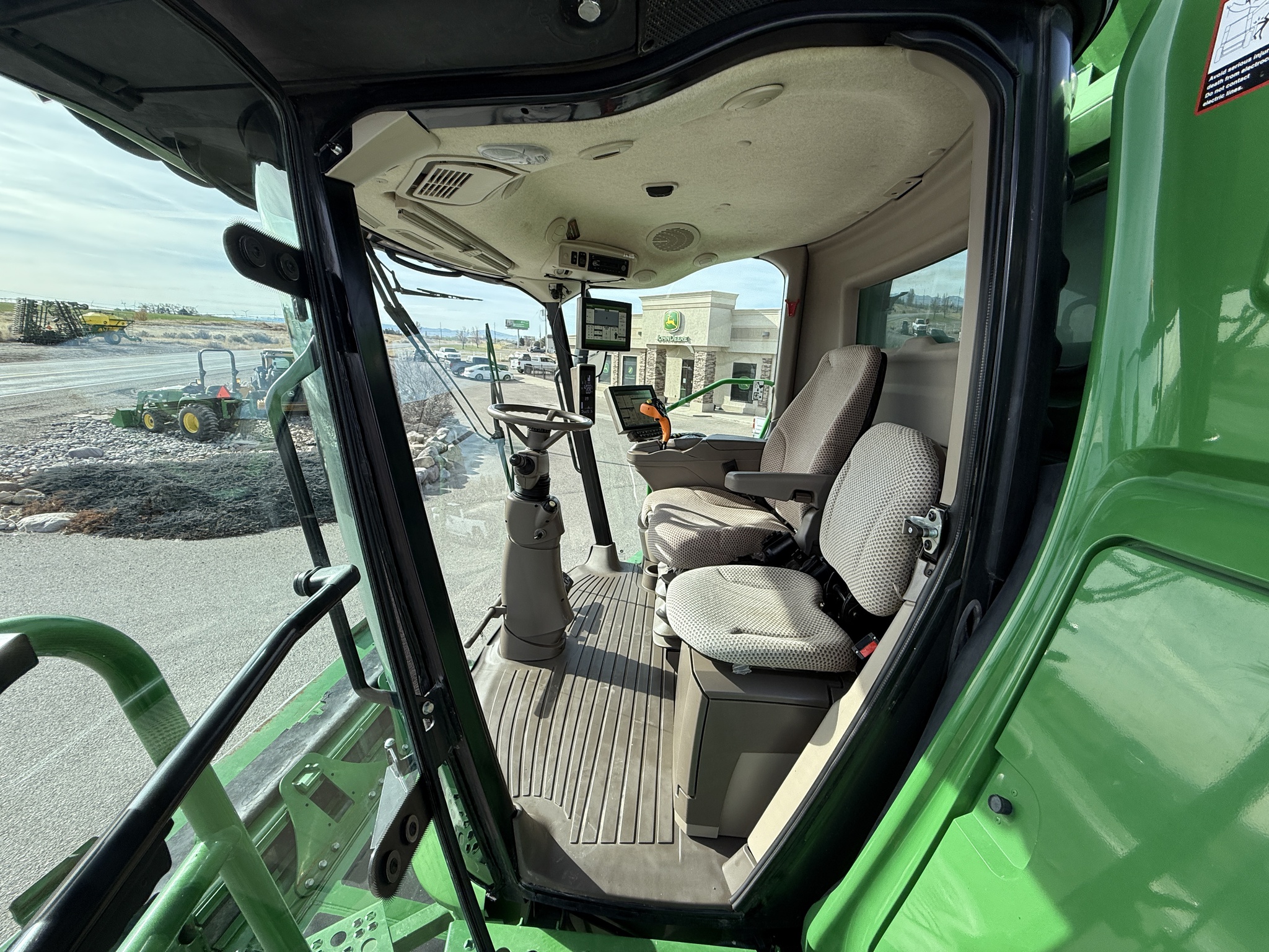 2019 John Deere S780 Image 9