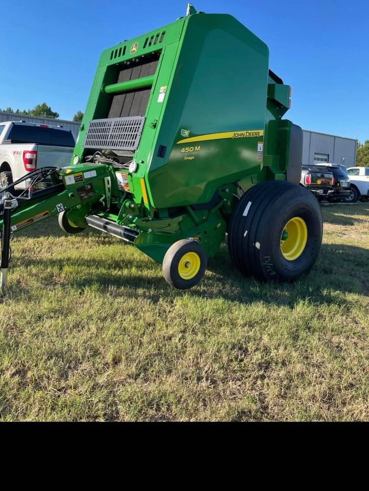 2023 John Deere 450M Image 1