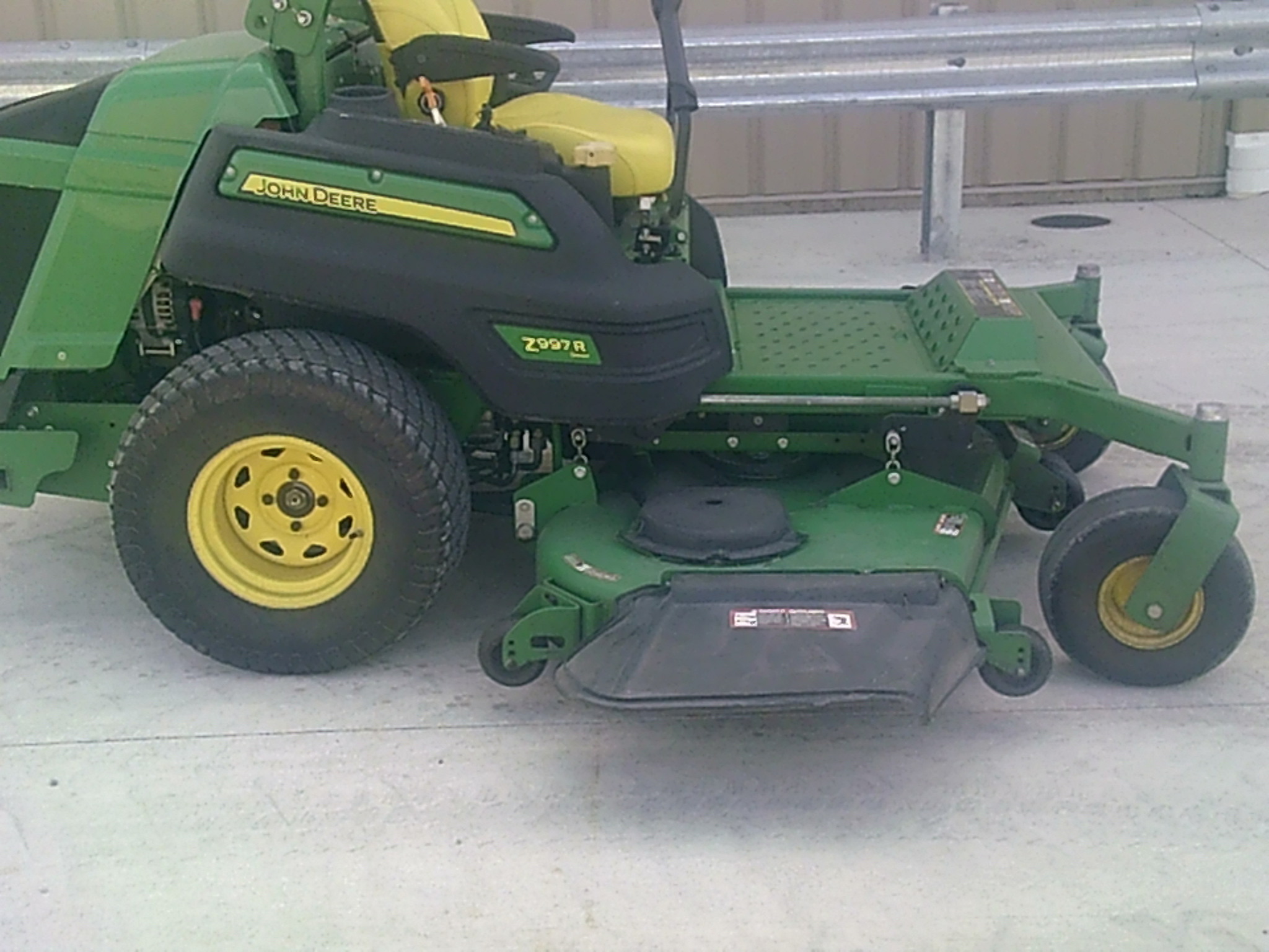 2015 John Deere Z997R Image 2