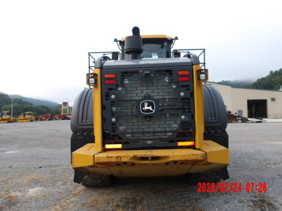 2023 John Deere 844P