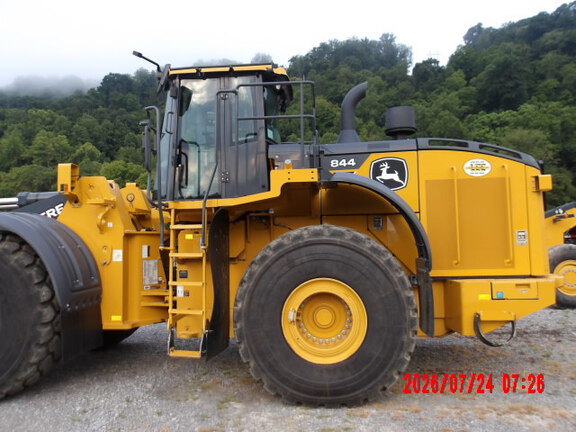 2023 John Deere 844P