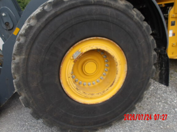 2023 John Deere 844P