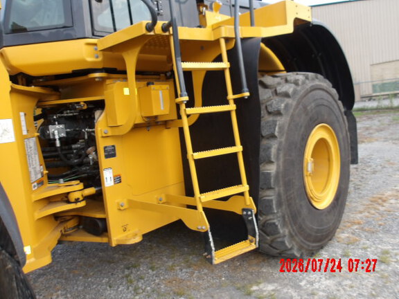 2023 John Deere 844P