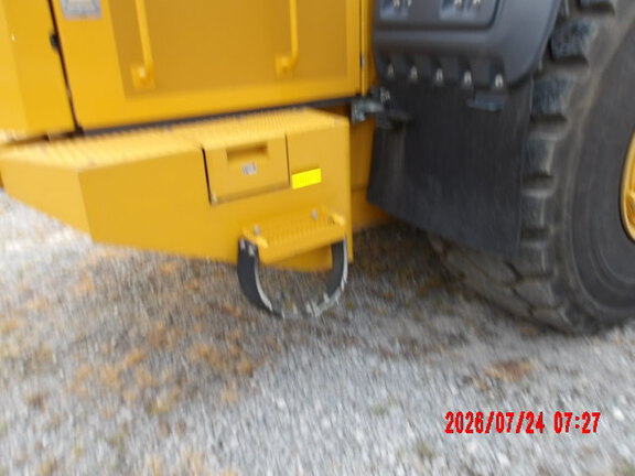 2023 John Deere 844P