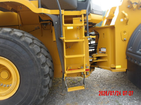 2023 John Deere 844P