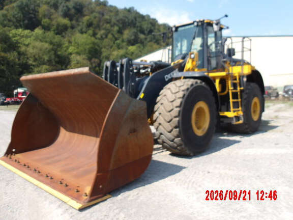 2023 John Deere 844P
