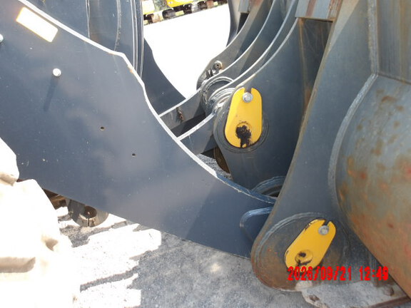 2023 John Deere 844P