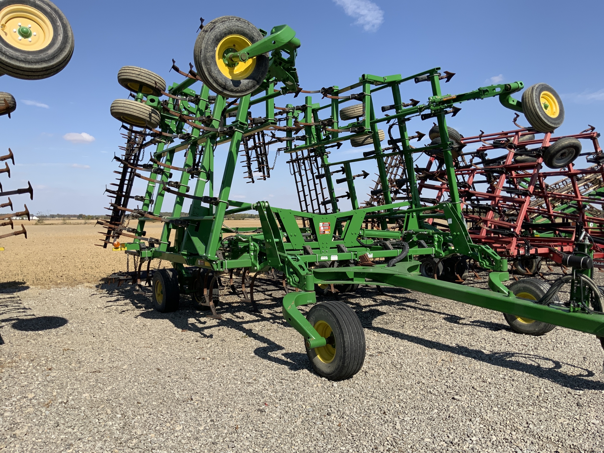 2017 John Deere 2210 Image 3